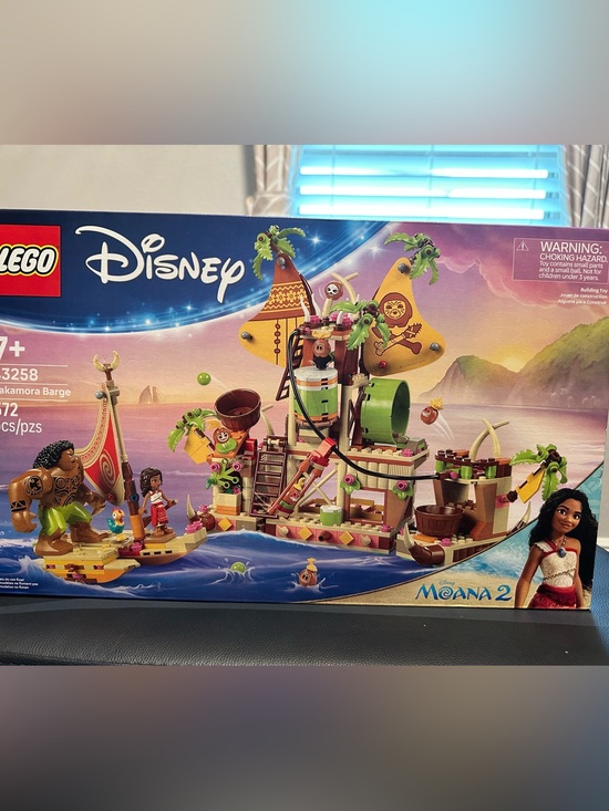 Disney Other - Disney Moana Adventure Raft Playset - Green, Yellow, Brown, Pink